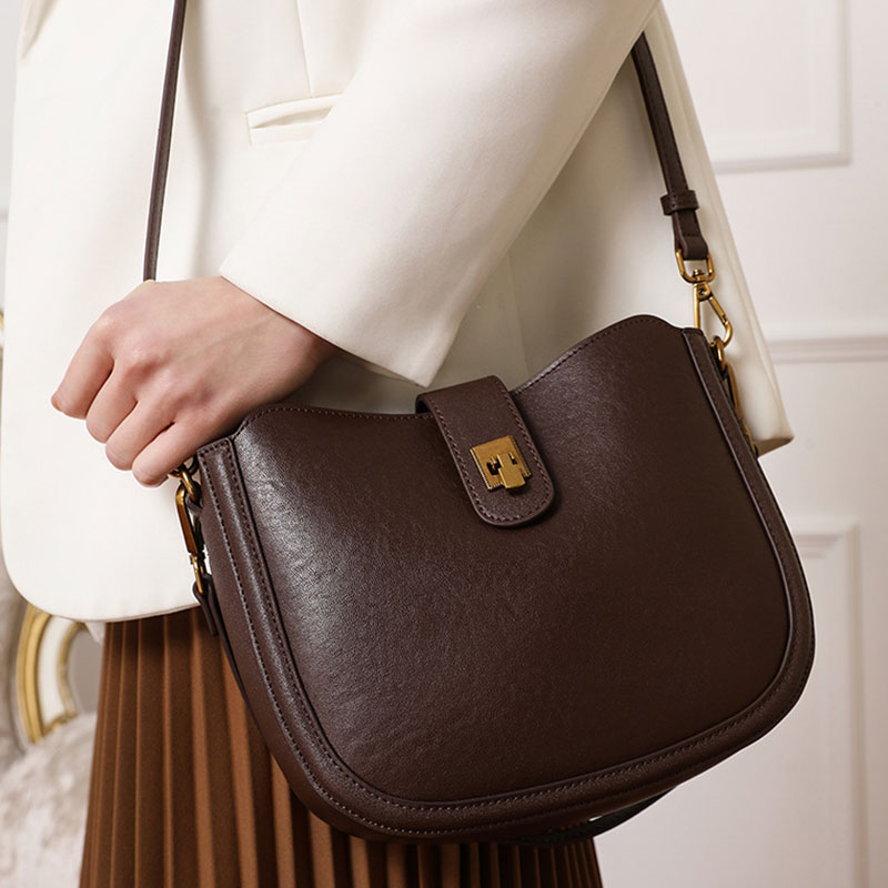 New Cowhide Women‘s Shoulder B - مراجعة Interior Design News وسعره