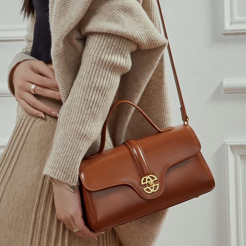 Luxury Designer Women‘s Bag 20 - مراجعة Interior Design News وسعره