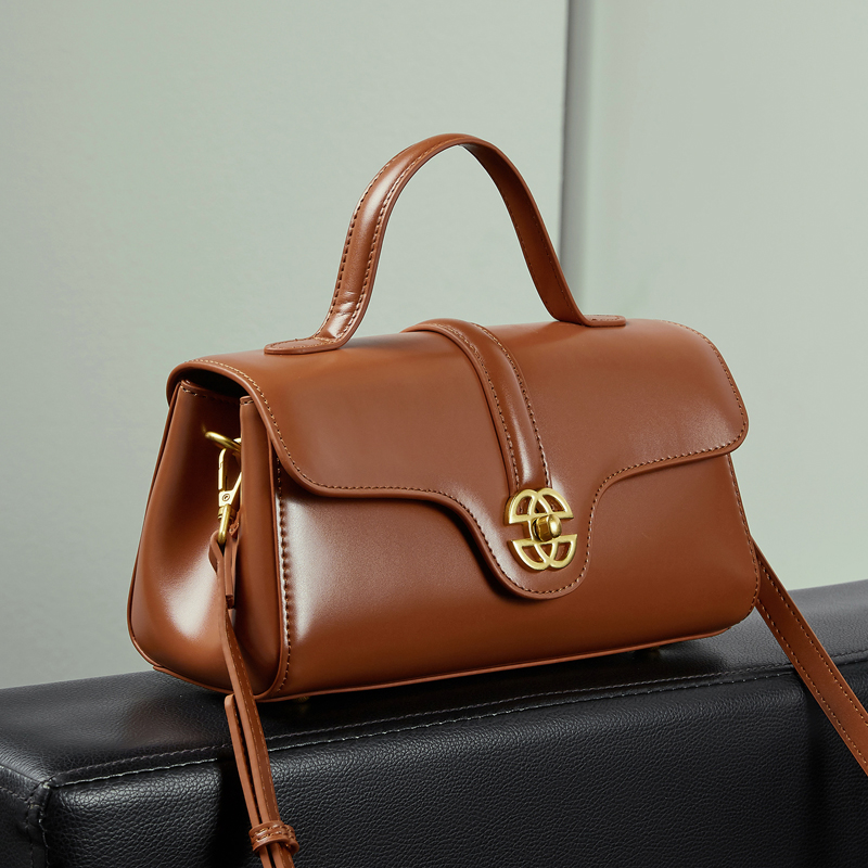 Luxury Designer Women‘s Bag 20 - مراجعة Interior Design News وسعره